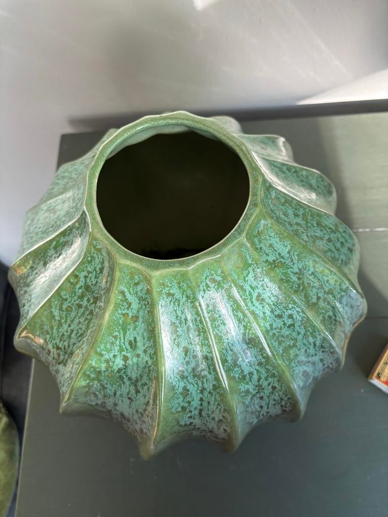 Grote groene stenen vaas met unieke textuur, Ophalen, Overige kleuren, Minder dan 50 cm