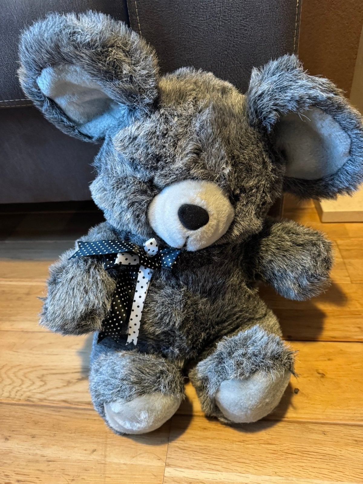Grote grijze knuffelmuis met strik - Zo goed als nieuw, Kinderen en Baby's, Speelgoed | Knuffels en Pluche, Muis, Overige merken