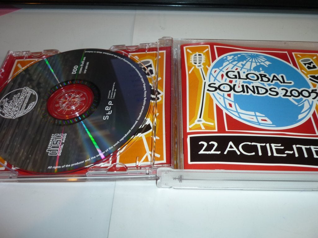 Global Sounds 2005 CD+DVD - Wereldmuziek verzamelalbum, Verzenden, Wereldmuziek, Verzamelalbum, Gebruikt