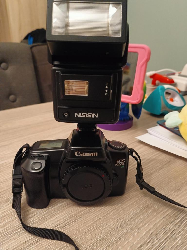 Canon eos 1000F body met flitser, Ophalen of Verzenden, Gebruikt, Spiegelreflex, Canon