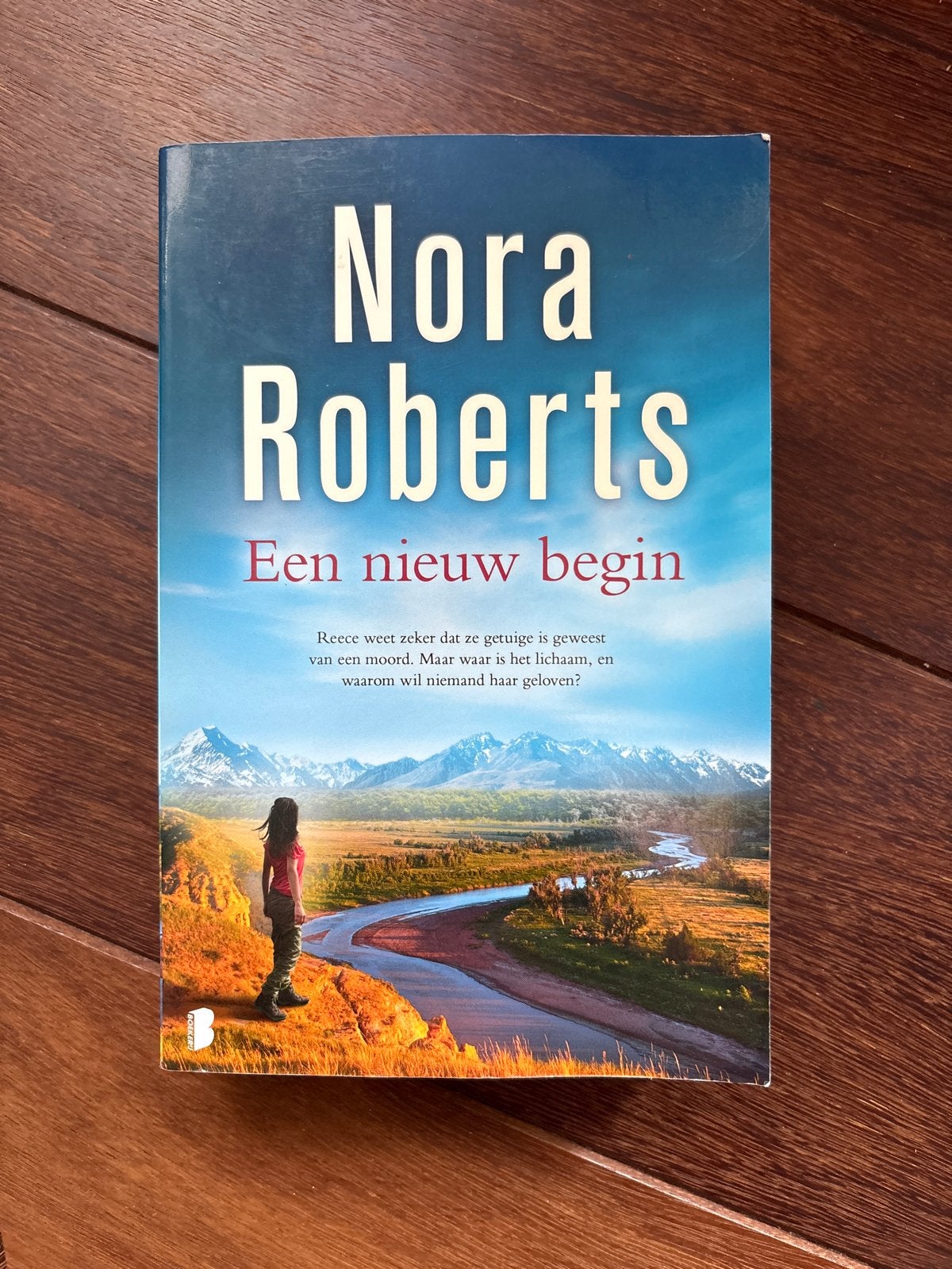 Nora Roberts - Een nieuw begin (Paperback), Ophalen of Verzenden, Zo goed als nieuw, Amerika