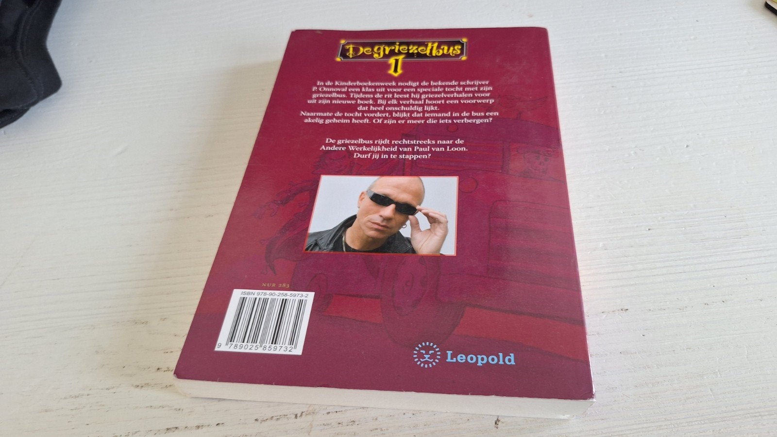 De Griezelbus 1 - Paul van Loon (Kinderboek), Boeken, Ophalen of Verzenden, Gelezen, Paul van Loon, Fictie algemeen