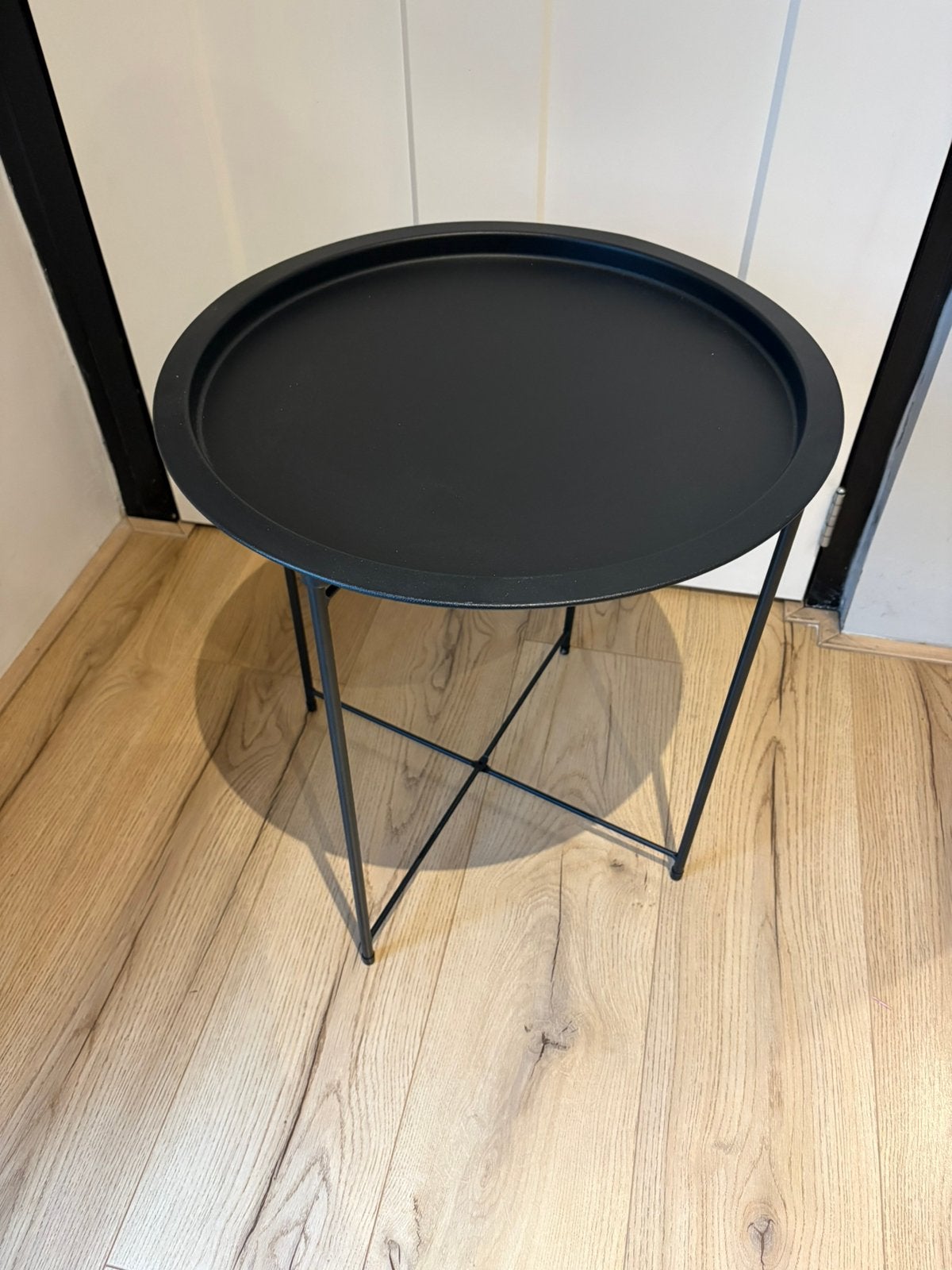 Leuke nieuwe zwarte bijzettafel, Minder dan 55 cm, Metaal of Aluminium, Rond, Nieuw