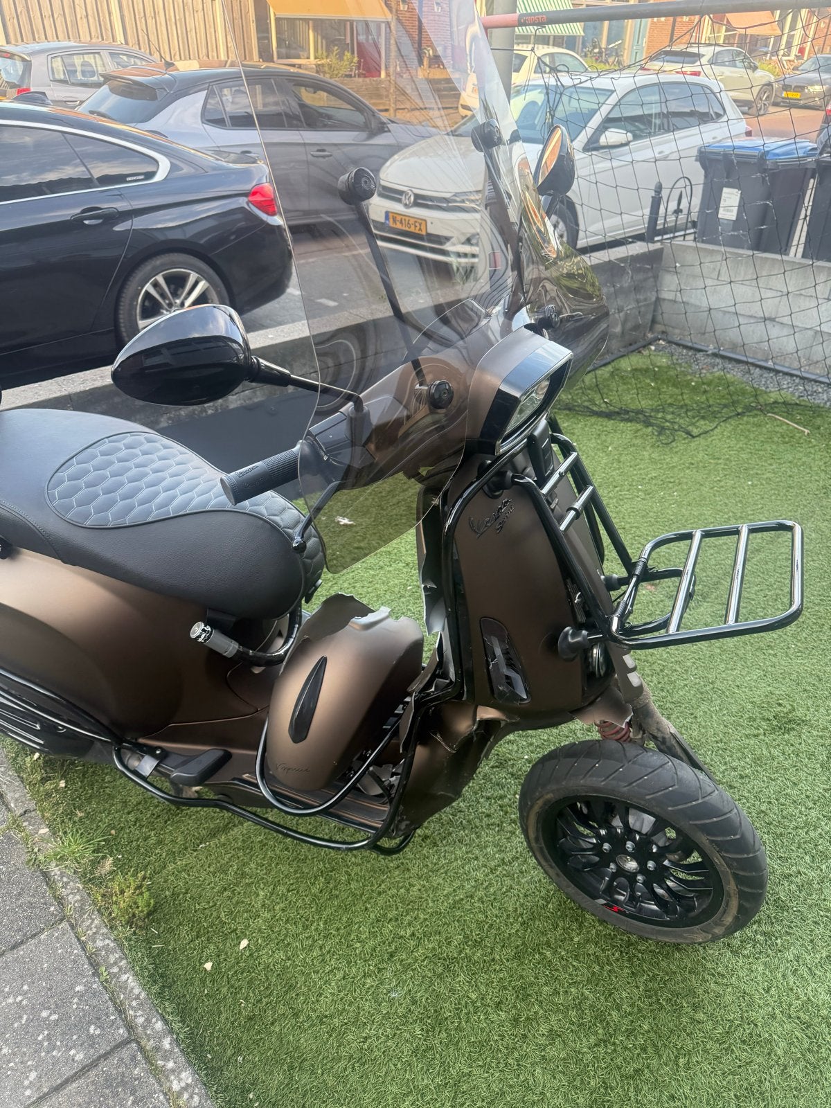 Vespa sprint snorscooter  schade voor de klusser motor loopt, Gebruikt, Overige modellen, Ophalen of Verzenden, Benzine