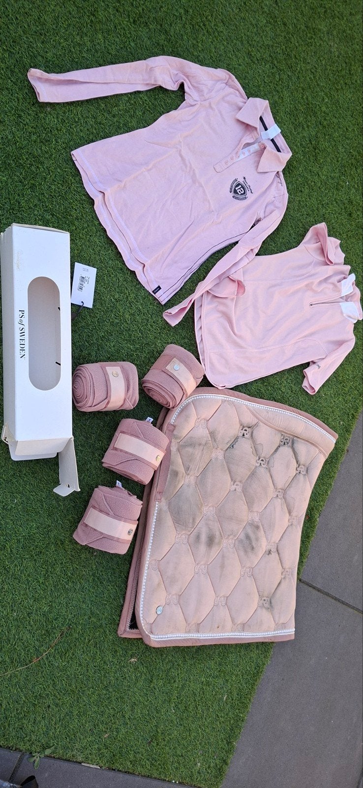 Roze paardrijkleding set (shirt, polo, dekje, bandages), Ophalen of Verzenden