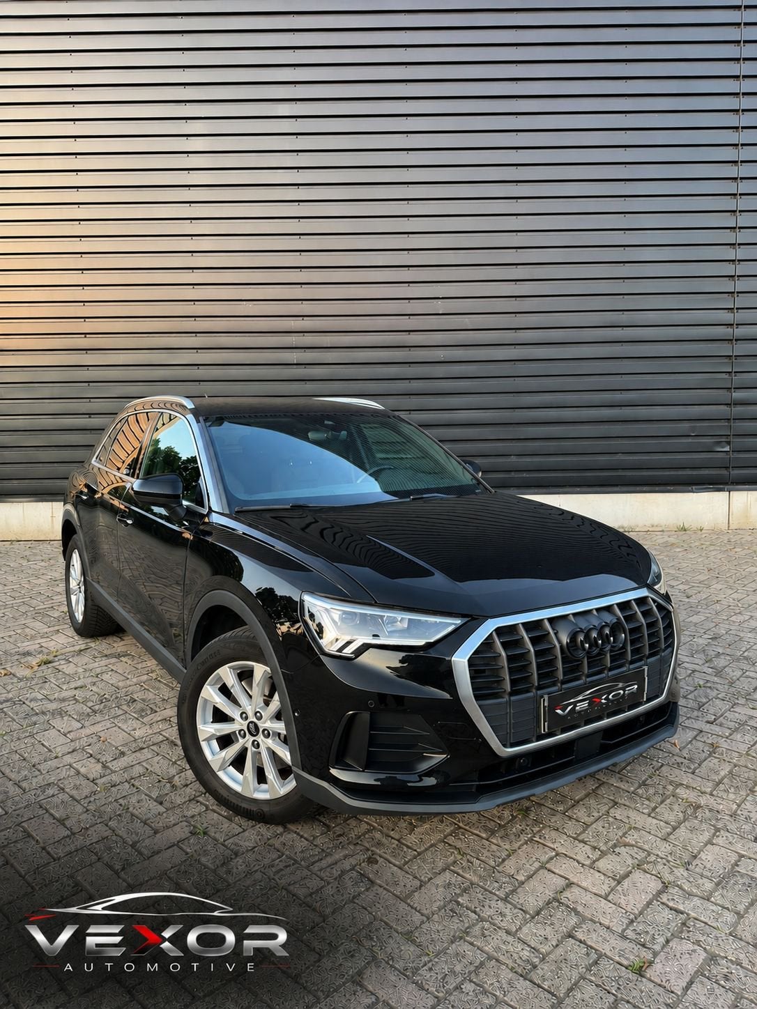 Audi Q3 45 TFSI e 245pk PHEV | KEYLESS | CARPLAY | PARK ASS, Auto's, Stof, Zwart, 1715 kg, Zwart