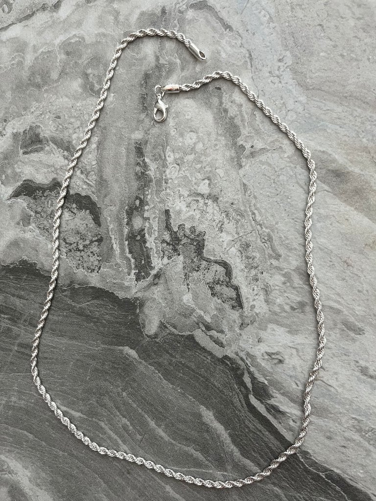 Ketting gedraaide schakel zilver glans 55 CM -NIEUW-, Ophalen of Verzenden, Nieuw, Zilver, Overige materialen
