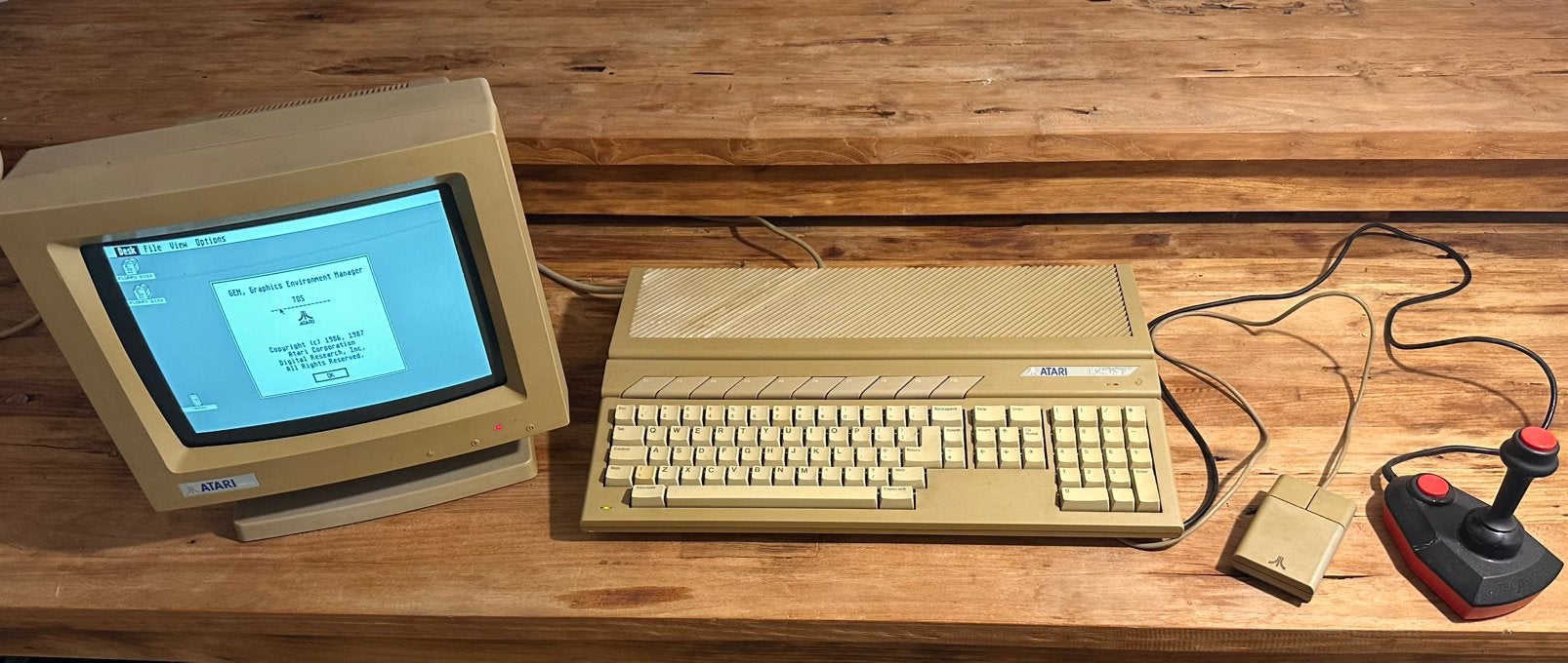 Atari 1040STF + SM125 monitor | Werkend | Muis | Joystick, Computers en Software, Ophalen of Verzenden