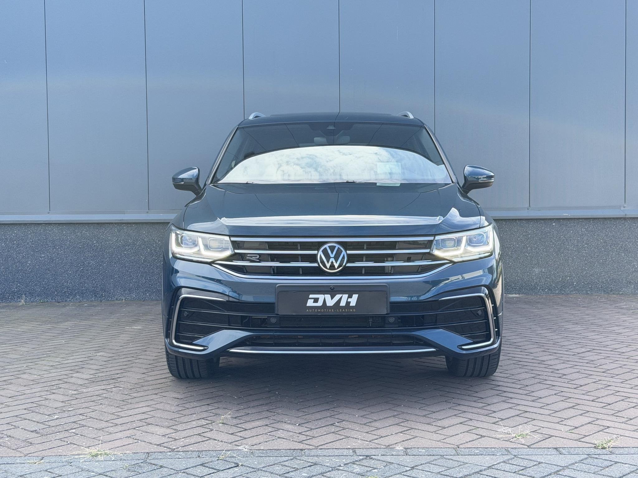 Volkswagen Tiguan 1.4 TSI eHybrid R-Line PANO | 360 CAMERA |, Stof, Gebruikt, Euro 6, 4 cilinders
