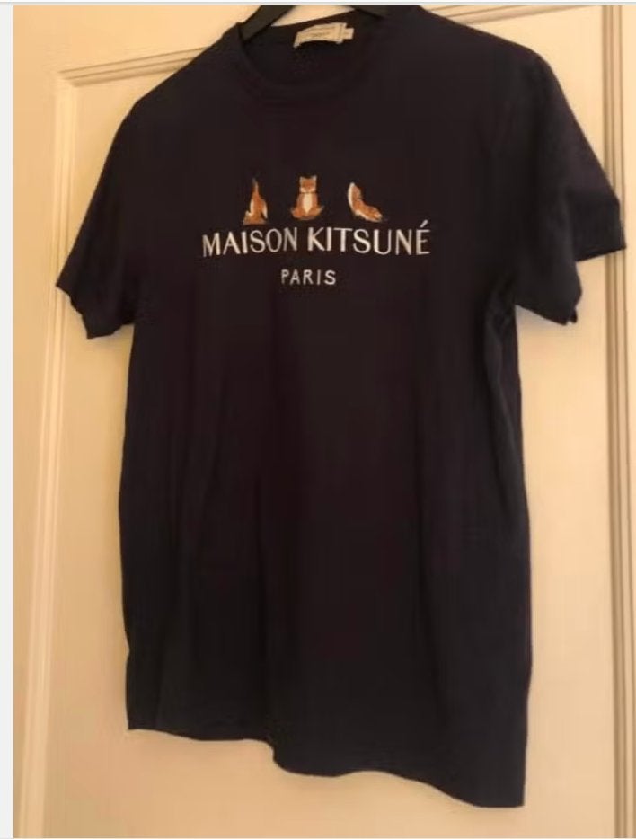 Maison Kitsuné donkerblauw T-shirt 3 Yoga Foxes mt S, Korte mouw, Maison Kitsuné, Maat 36 (S), Gedragen