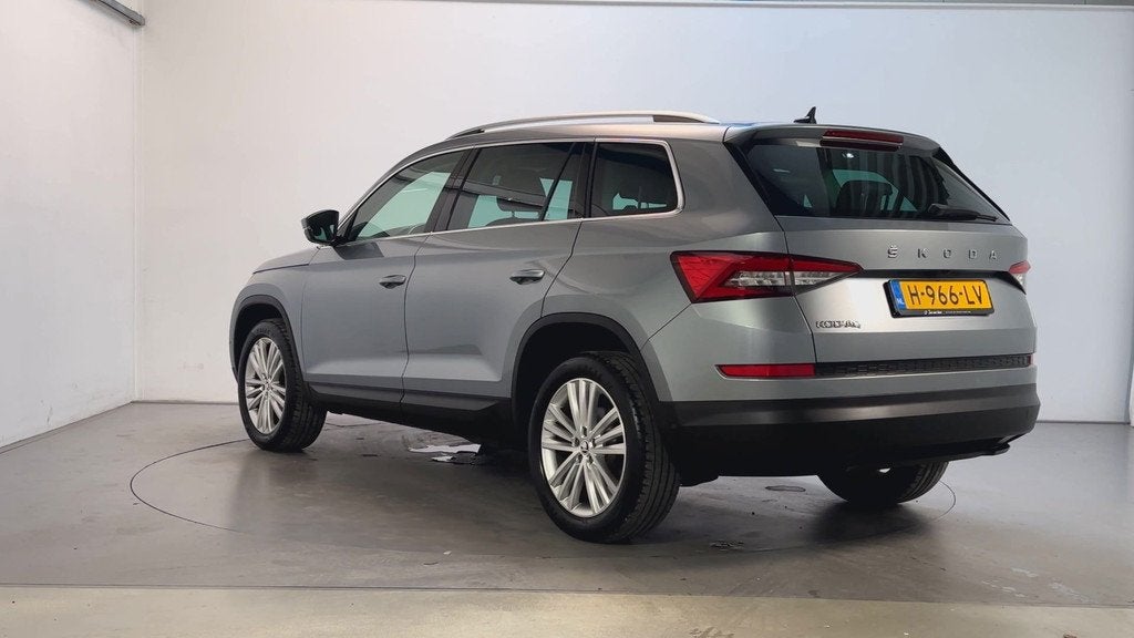 Skoda Kodiaq 1.5 TSI DSG Business Edition Plus 7p. 360 Camer, Auto's, Skoda, 4 cilinders, 7 stoelen, Origineel Nederlands, Bedrijf
