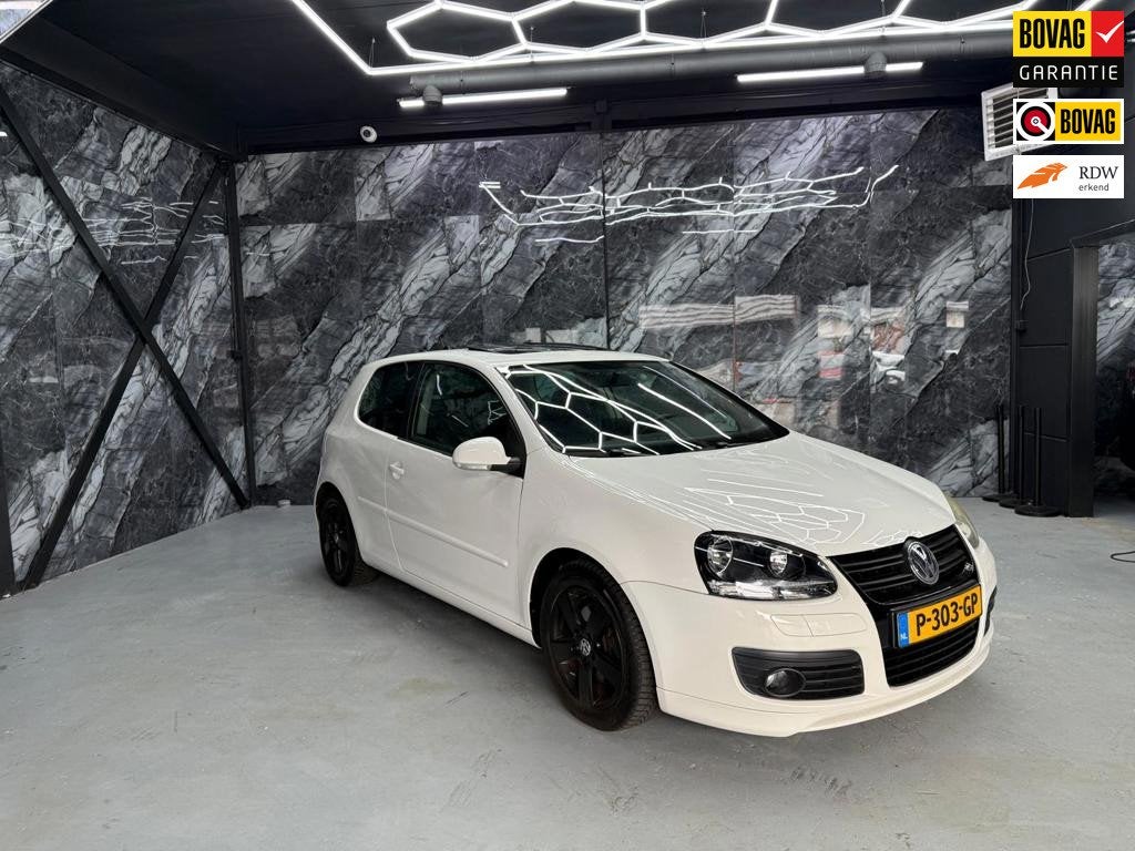 Volkswagen Golf 1.4 TSI Trendline, Auto's, Voorwielaandrijving, Dealer onderhouden, Gebruikt, Zwart