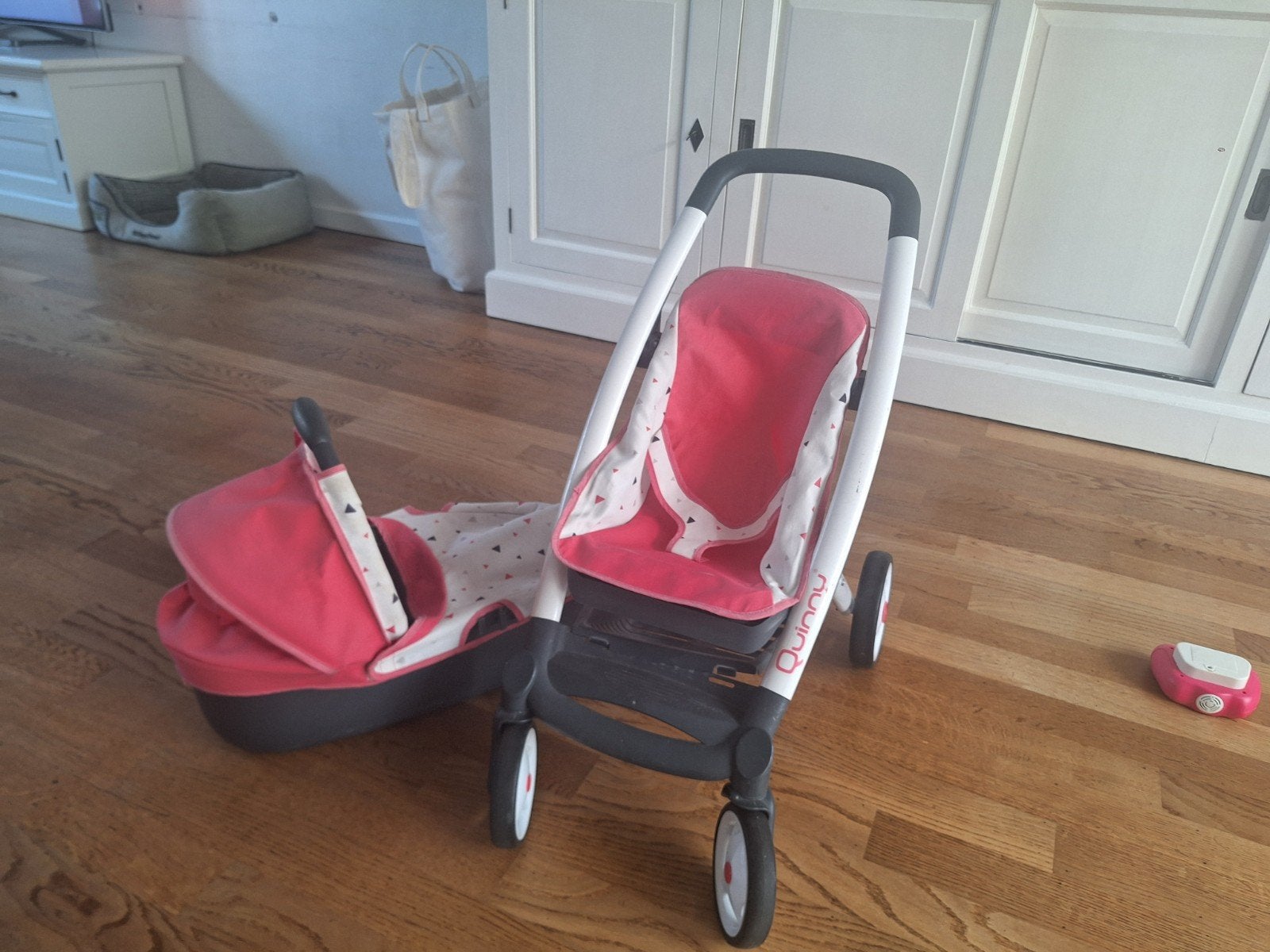 Quinny Speelgoed Wandelwagen met Reiswieg - Roze, Ophalen