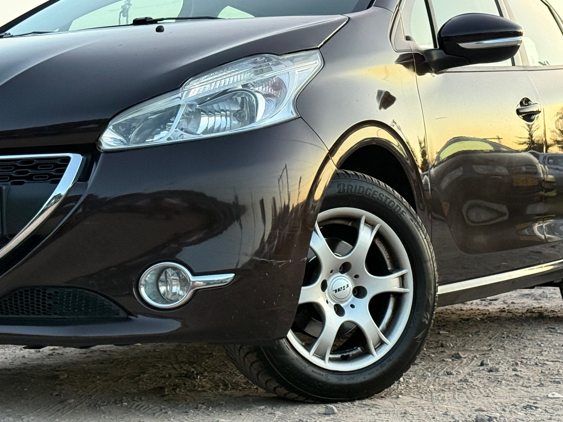 Peugeot 208 1.0 VTi Access/ZEER ZUINIG/ KASTANJE BRUIN., Voorwielaandrijving, Euro 5, 450 kg, Gebruikt
