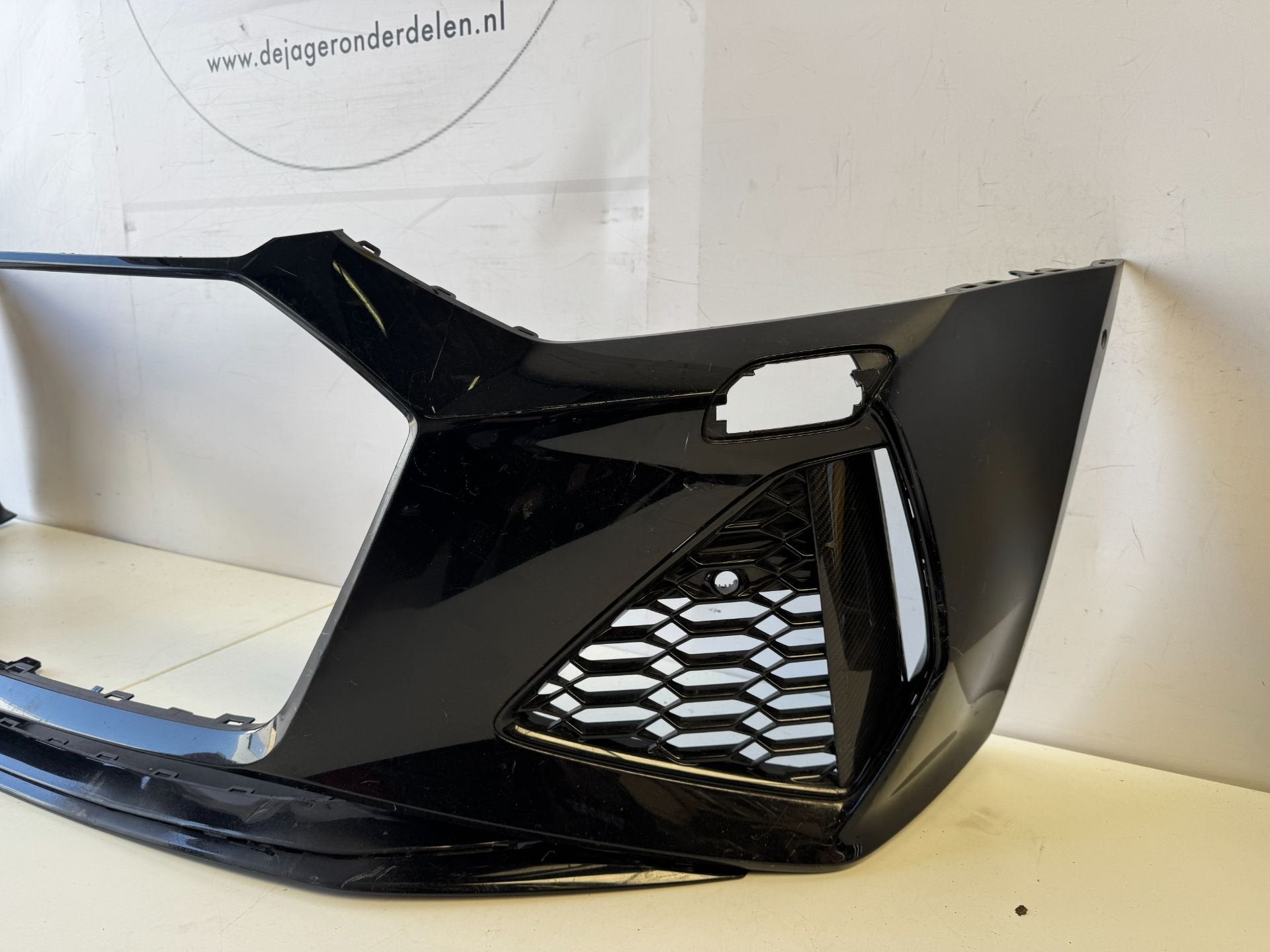 AUDI RS6 RS7 C8 4K8 VOORBUMPER BUMPER 4K8807437F CARBON, Gebruikt, Voor, AUDI AG, Auto-Union-Strasse 1
85045  Ingolstadt, DE