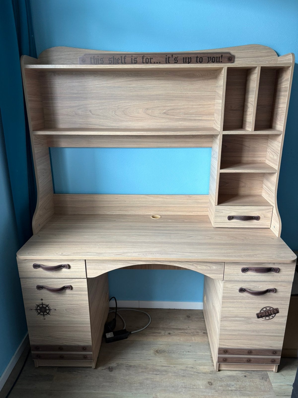 Bureau, Ophalen