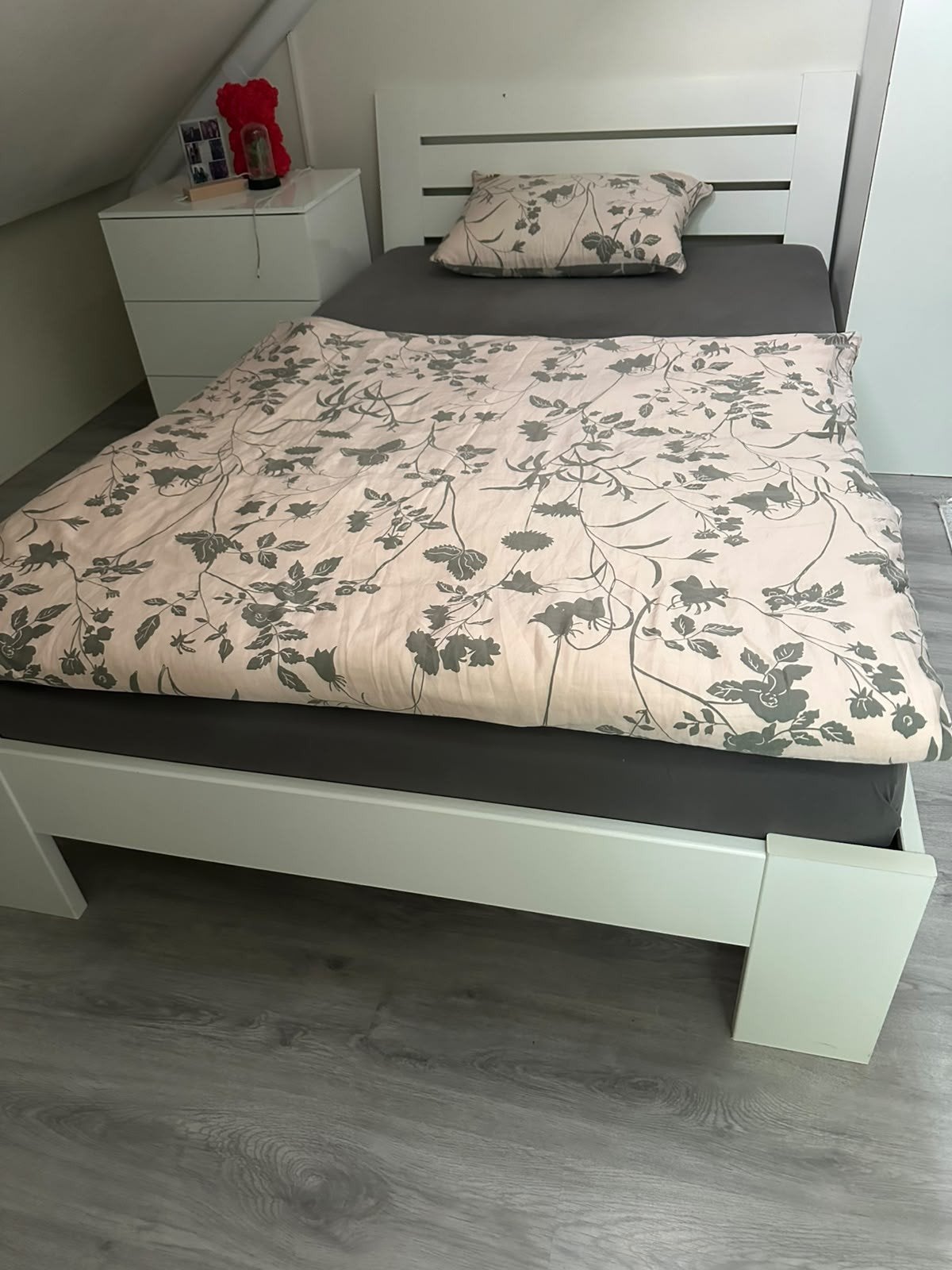 Eenpersoonsbed met lattenbodem en matras, Huis en Inrichting, Ophalen, Gebruikt, Eenpersoons, Wit