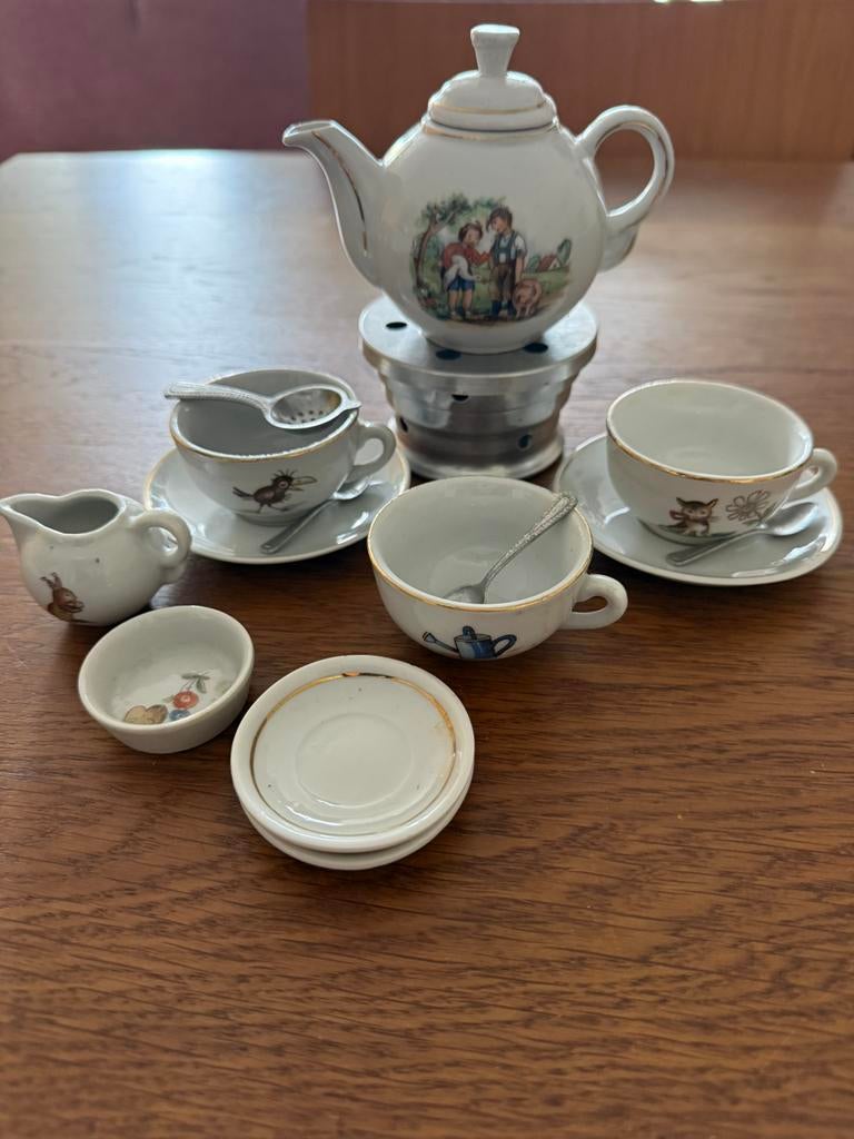 Vintage porseleinen kinder theeserviesje, Ophalen of Verzenden, Gebruikt