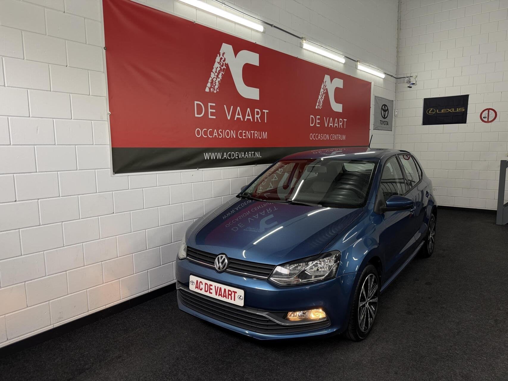 Volkswagen Polo 1.2 TSI Comfortline, Auto's, Euro 6, 4 cilinders, Blauw, Origineel Nederlands