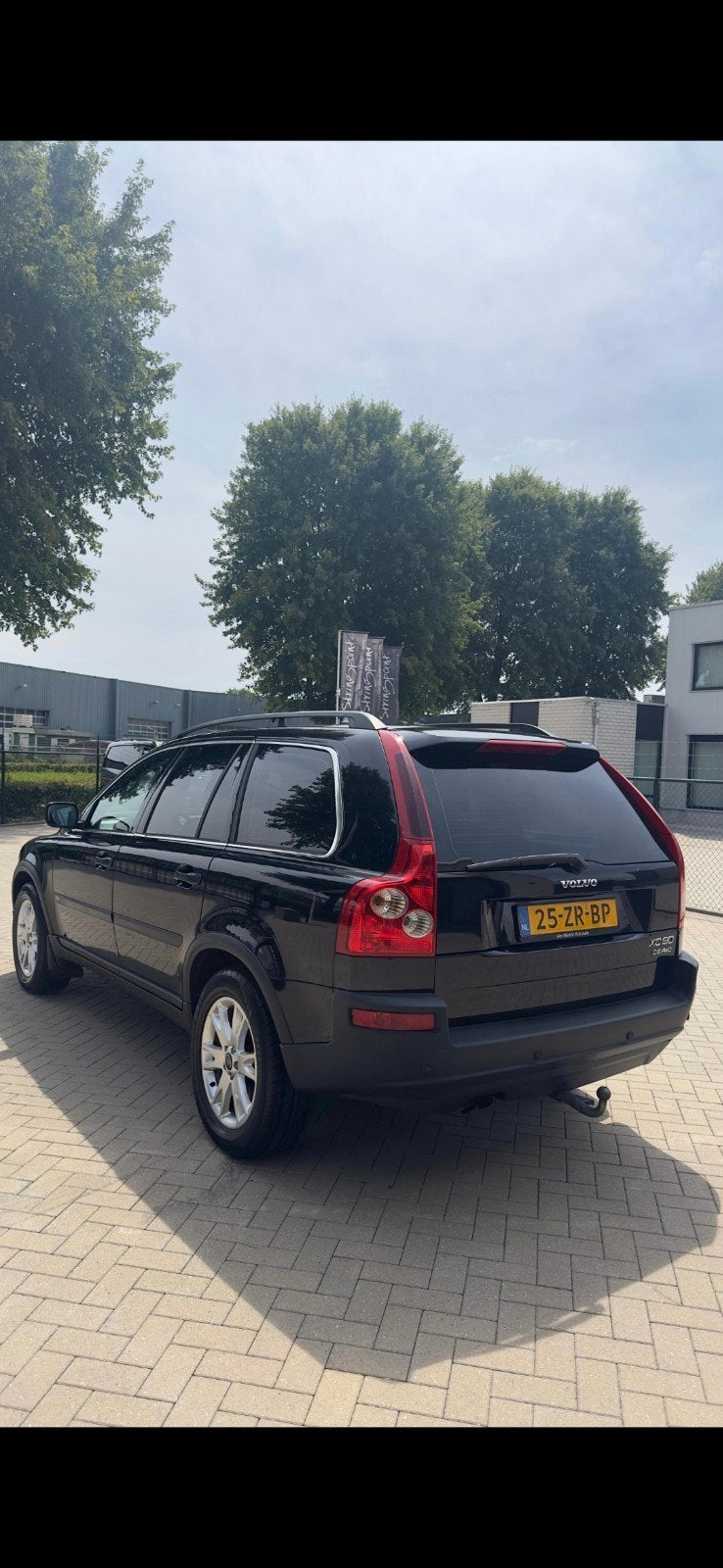 Volvo XC90 2.4 D5 Geartronic 2004 Zwart, 255 €/maand, Diesel, Vierwielaandrijving, SUV of Terreinwagen
