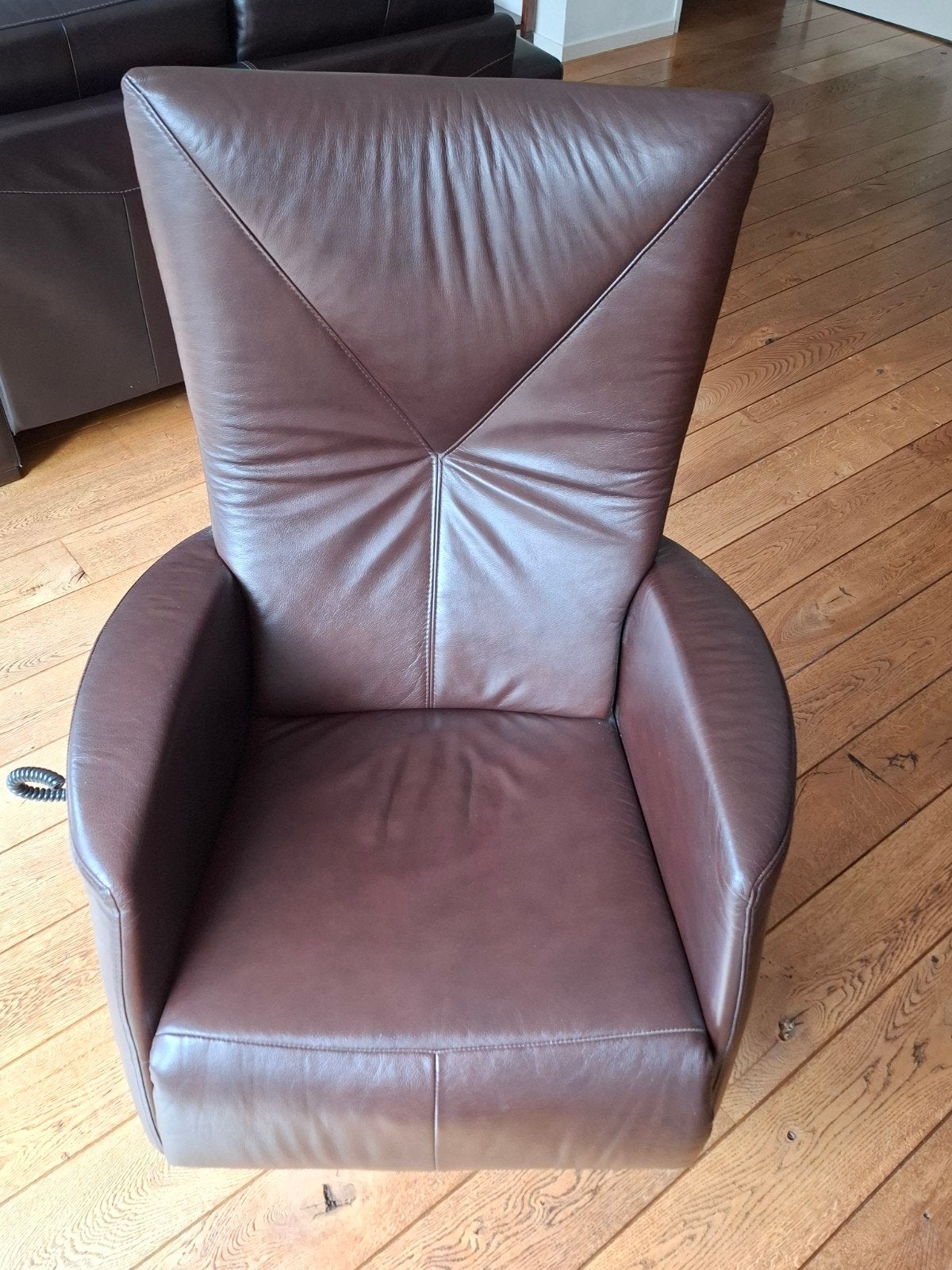Bruine Lederen Elektrische Relaxfauteuil - Zo Goed Als Nieuw, Ophalen