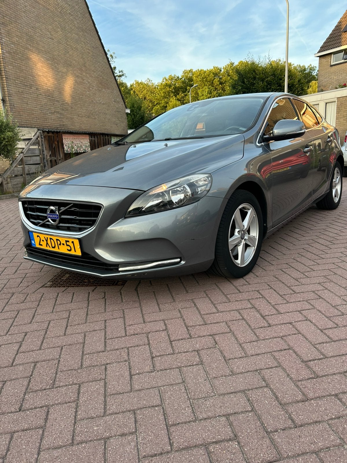 Volvo V40 1.6 T4 180PK 2014 Grijs, Auto's, Voorwielaandrijving, 1596 cc, 4 cilinders, 179 pk