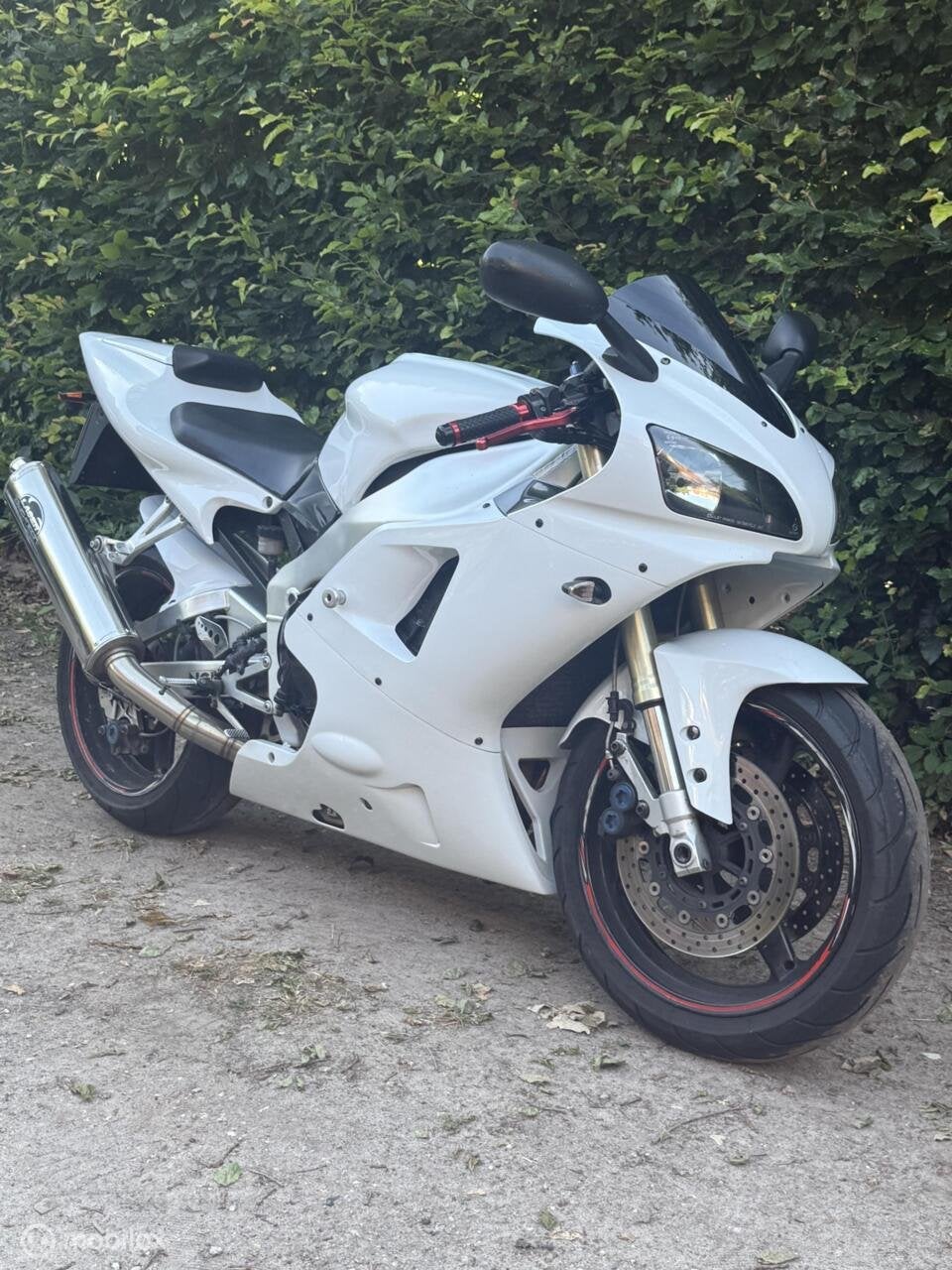 Yamaha YZF-R1 in super staat. Nieuw gespoten parelmoer wit, Motoren, Bedrijf, Sport, Meer dan 35 kW, 998 cc