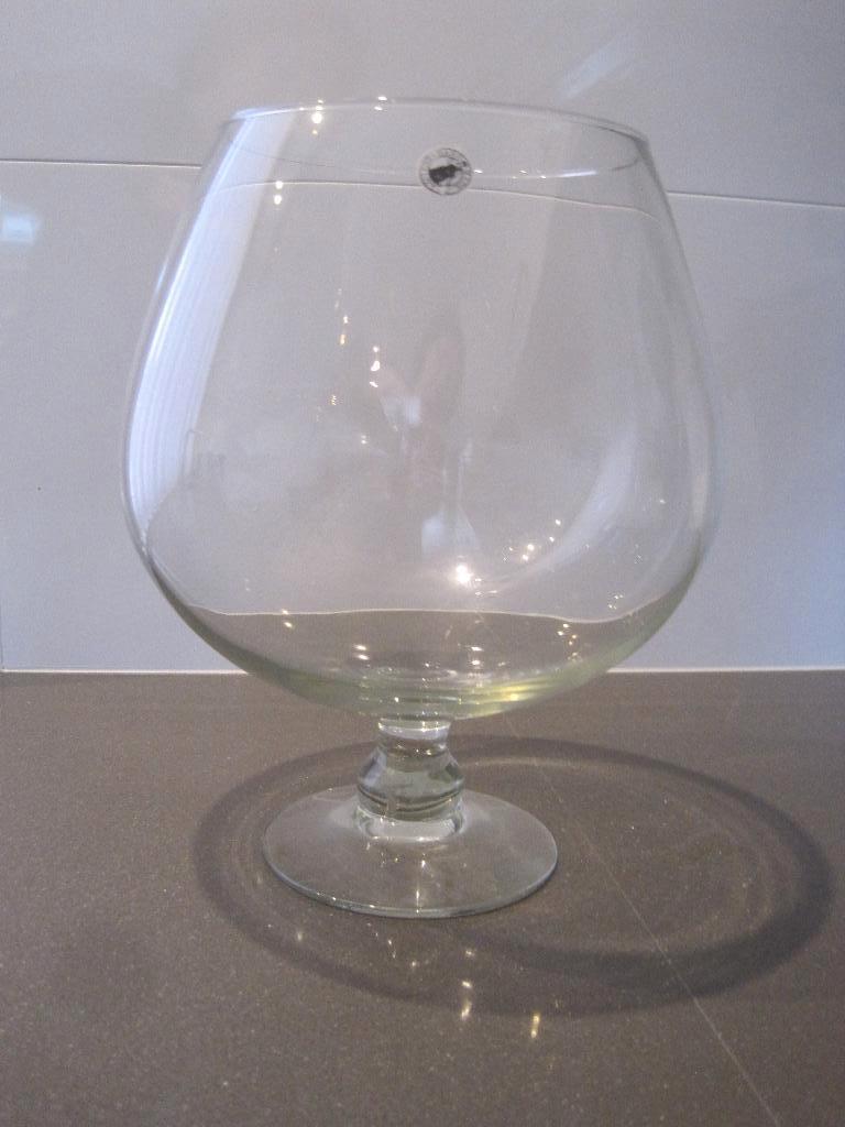 Groot Cognac glas 30 cm hoog Diameter bovenzijde 16 cm, Overige kleuren, Ophalen of Verzenden, Minder dan 50 cm, Glas
