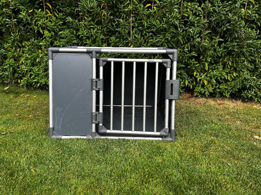 Trixie Vervoersbox Aluminium - Autohondenbench - 92x64x78 cm, Dieren en Toebehoren, Ophalen, Gebruikt