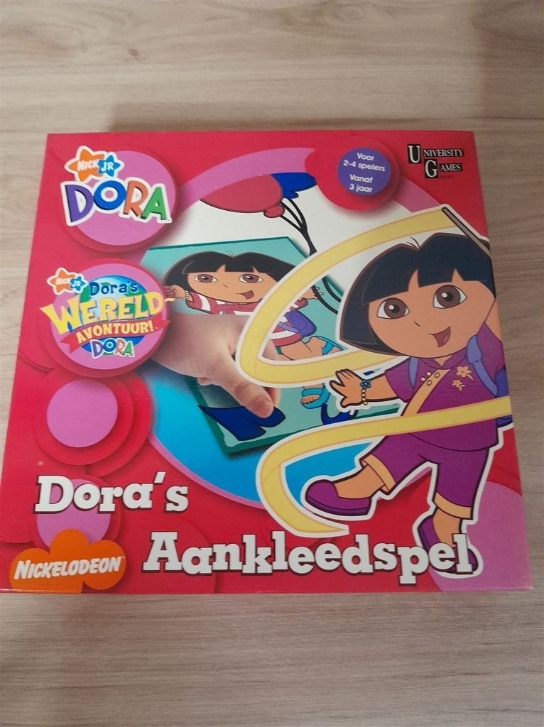 Dora aankleedspel - s1925, Hobby en Vrije tijd, Gezelschapsspellen | Bordspellen, Verzenden, Zo goed als nieuw