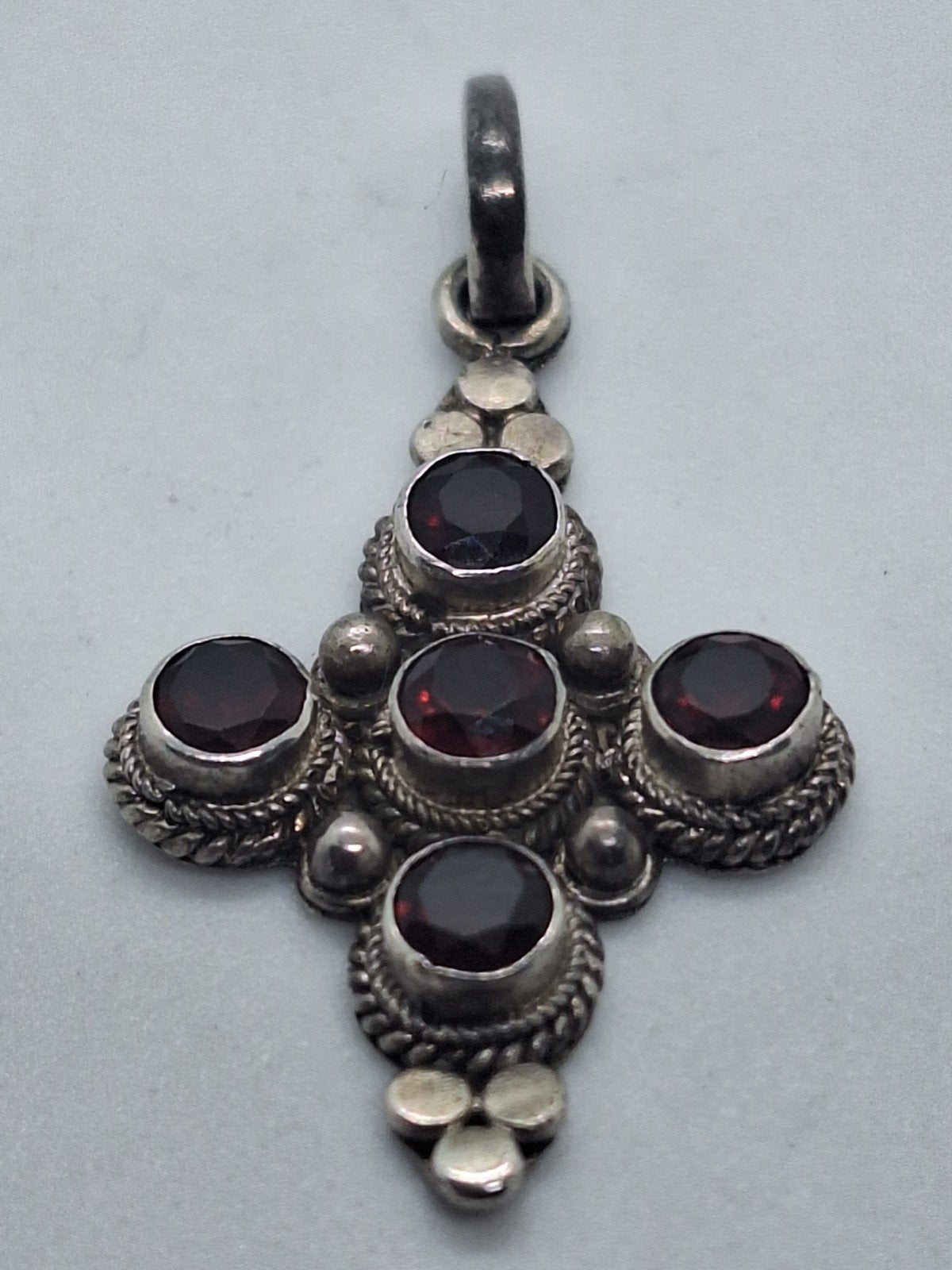 Zilveren Kruis Hanger met Granaatstenen - 925 Zilver, Gebruikt, Ophalen of Verzenden, Zilver, Zilver