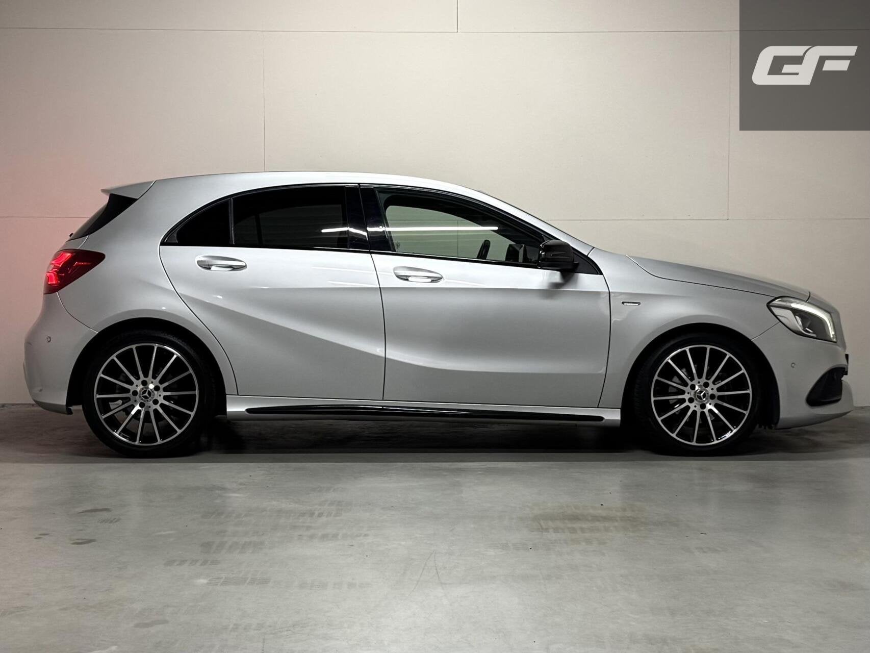 Mercedes A-klasse Edition AMG Carplay Cruise Camera NAP, Auto's, Mercedes-Benz, Gebruikt, 4 cilinders, Met garantie (alle), 163 pk