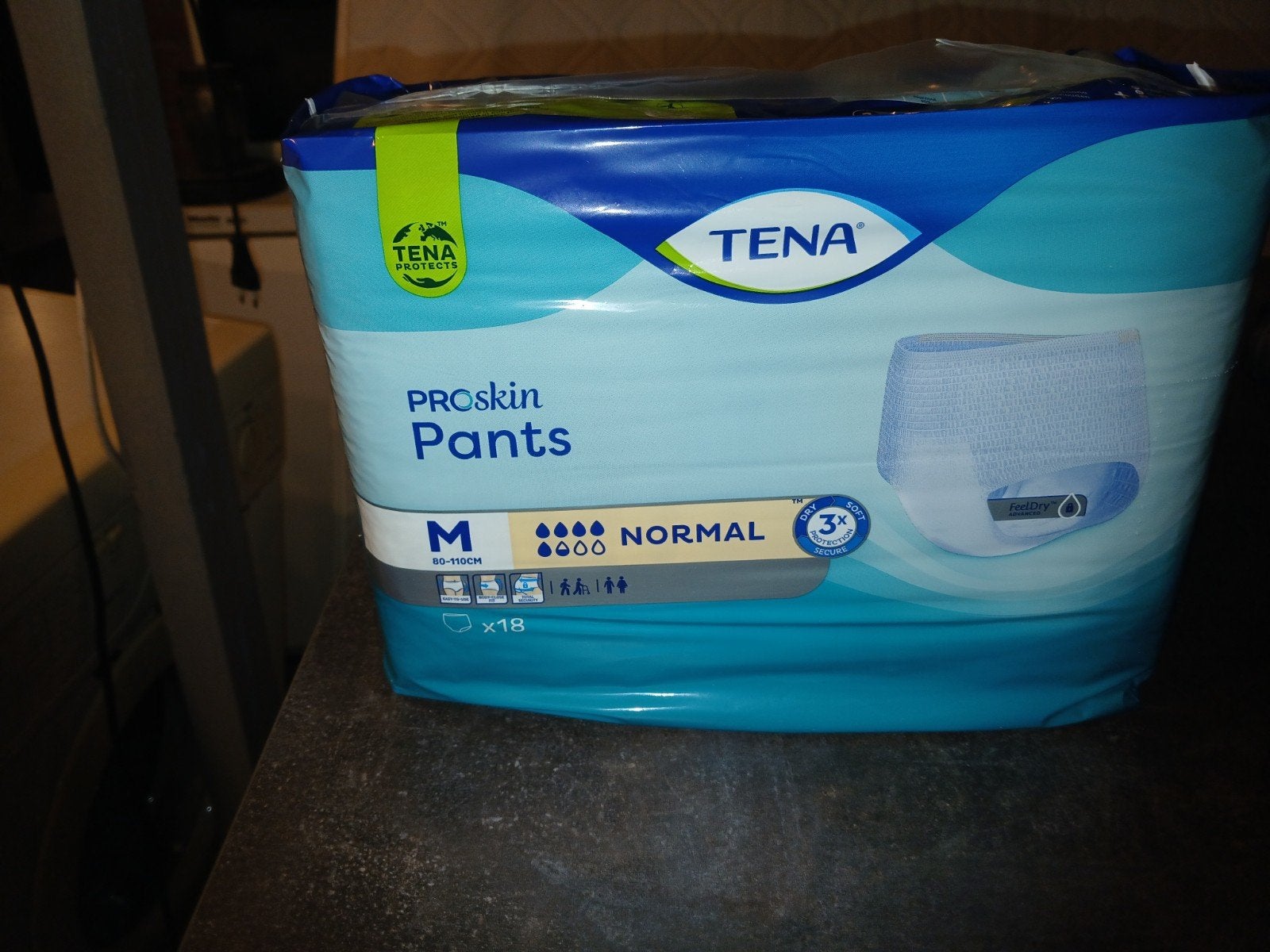 Tena proskin pants, Ophalen, Nieuw