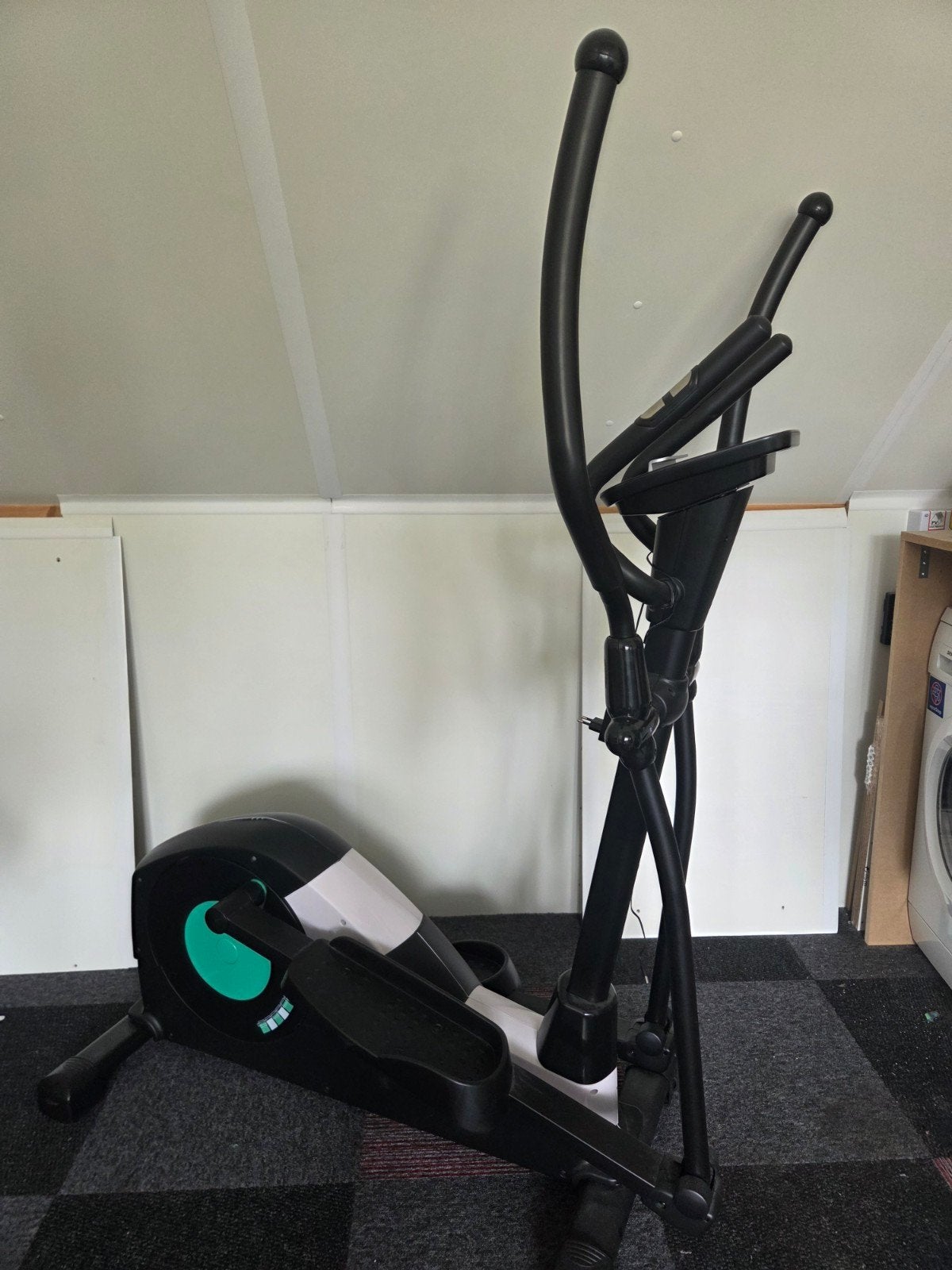 Crosstrainer - Weinig gebruikt, zo goed als nieuw, Ophalen, Armen, Zo goed als nieuw, Crosstrainer
