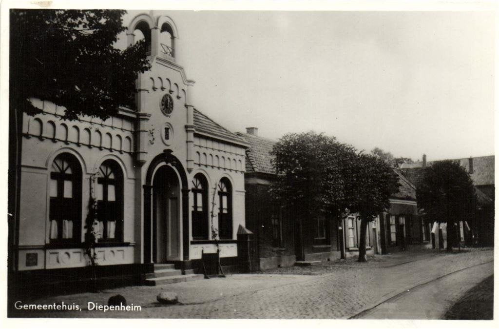Gemeentehuis, Diepenheim - 1953 gelopen, Verzamelen, Ophalen of Verzenden, 1940 tot 1960, Gelopen, Overijssel