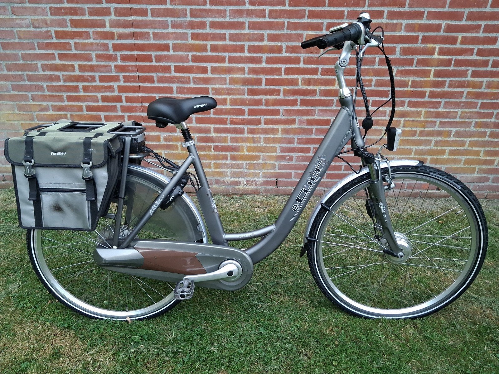 e-Cult E-bike Damesfiets | 28 inch | 8 Versnellingen, Gebruikt, 51 tot 55 cm, 30 tot 50 km per accu, Ophalen