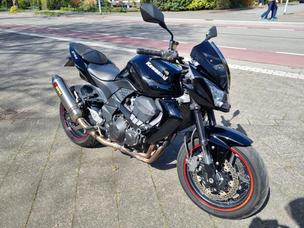 Kawasaki Z750 2010 Zwart in nette staat, Occasion, 4 cilinders, Motorrijbewijs A, Particulier
