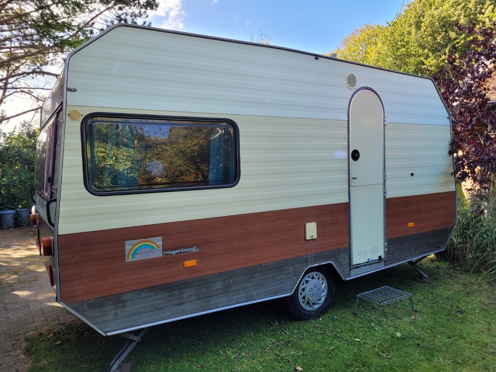 Kip caravan met voortent, 5 slaapplaatsen, Standaardzit, Kip, Omvormbare zithoek, Gascomfoor