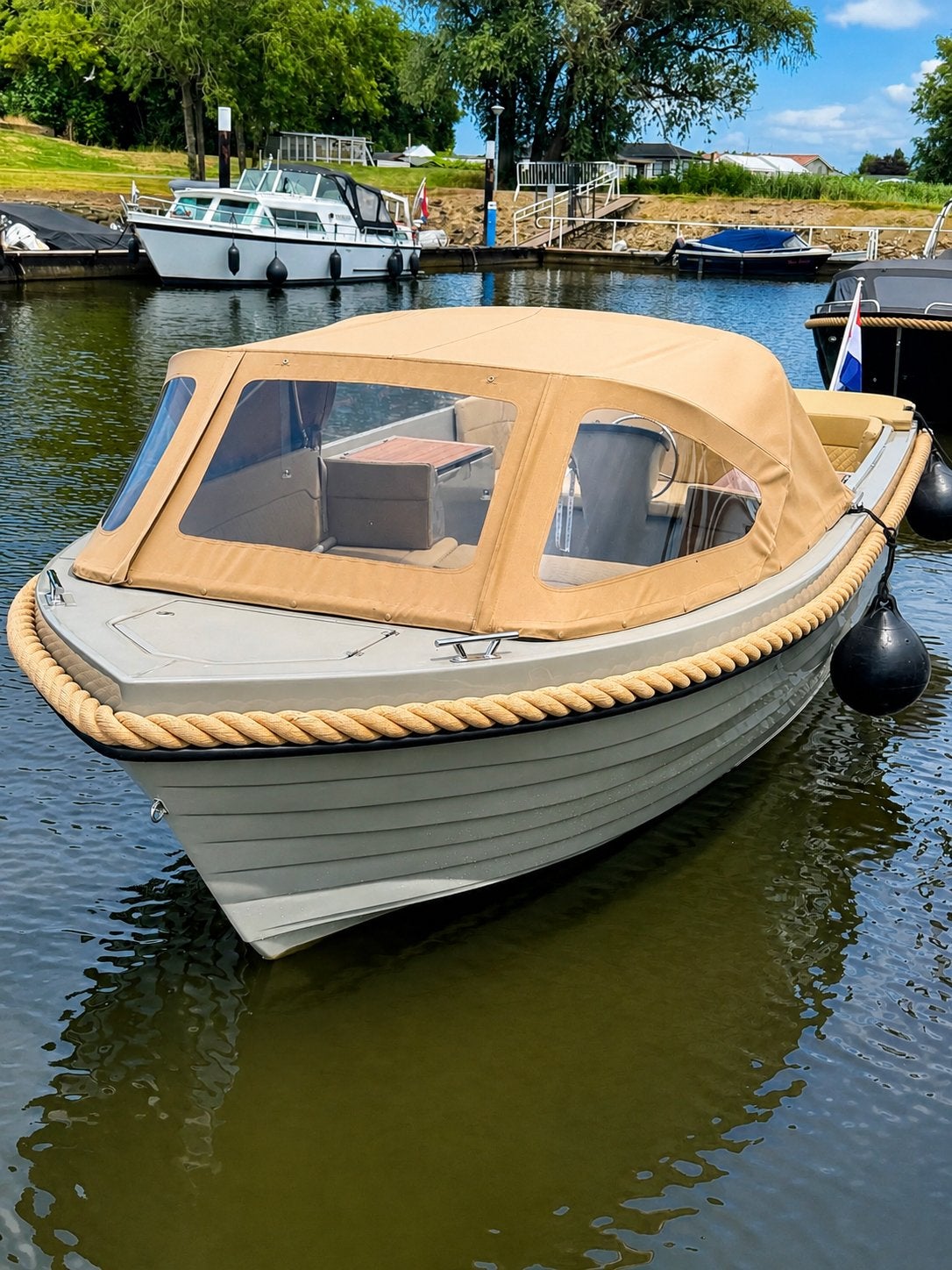 Maassloep 680 tohatsu 30pk injectie bwj 026 demo nu €28.950,, Watersport en Boten, Ophalen, Maassloep, Elektrische start