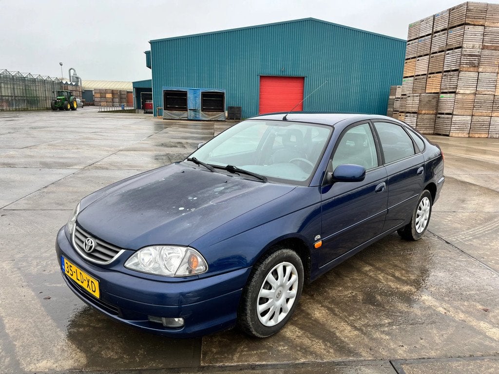 Toyota Avensis 2.0 benzine VVTI 5 deurs AIRCO (bj 2002), Auto's, Toyota, Bedrijf, Te koop, Avensis, Benzine, Euro 3, C, Hatchback