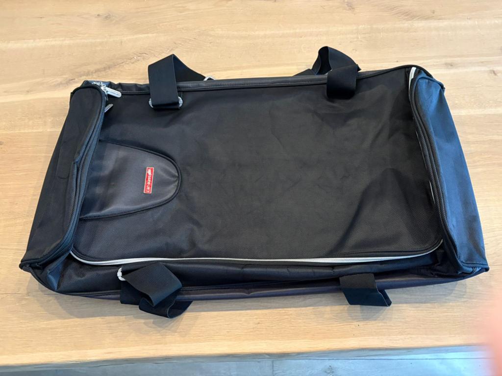 Audi A4 reistassen set zgan, Ophalen, Gebruikt