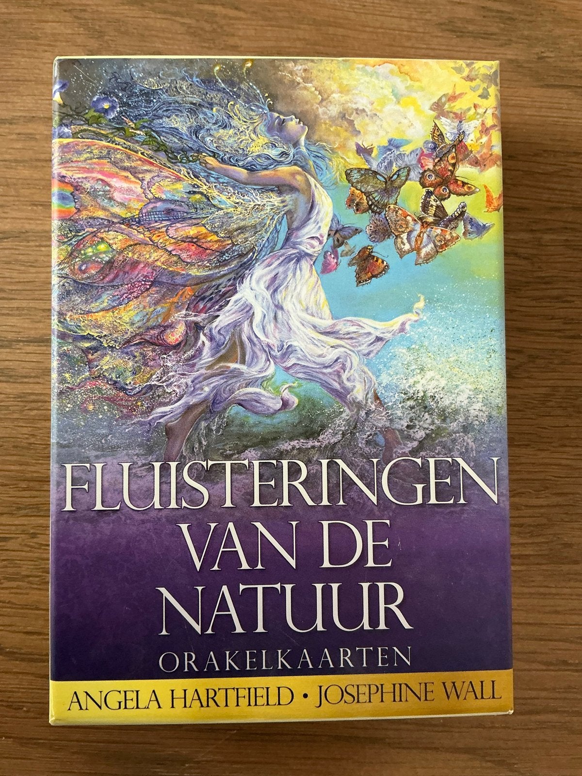 Fluisteringen van de Natuur Orakelkaarten - Angela Hartfield, Boeken, Ophalen of Verzenden, Zo goed als nieuw, Tarot of Kaarten leggen
