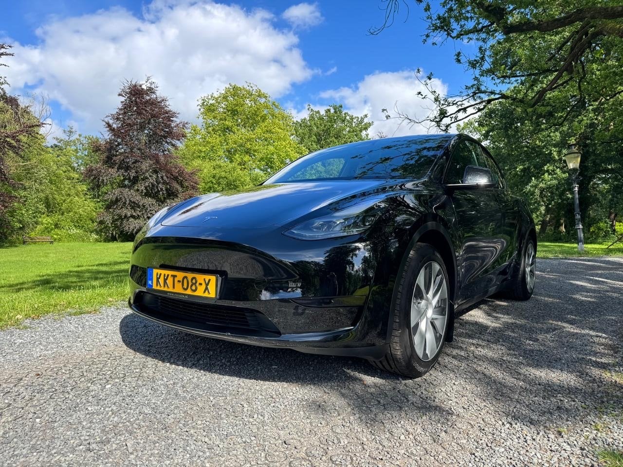 Tesla Model Y (2024) – LFP, AMD Ryzen, HW4, Auto's, Tesla, Particulier, Model Y, Elektrisch, SUV of Terreinwagen, Automaat, Geïmporteerd