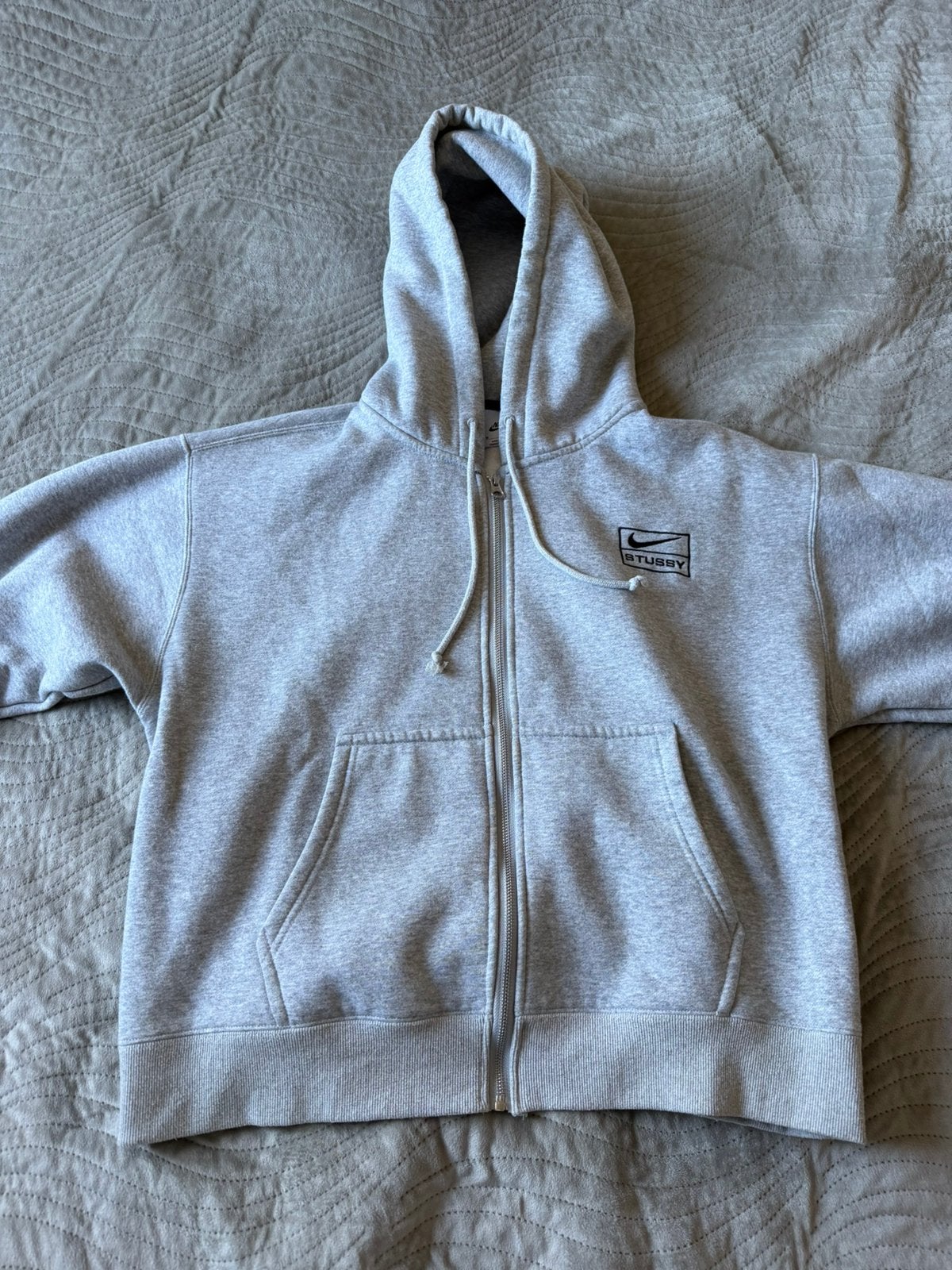 Grijze Stüssy X Nike vest, Verzenden, Zo goed als nieuw, Maat 48/50 (M), Grijs