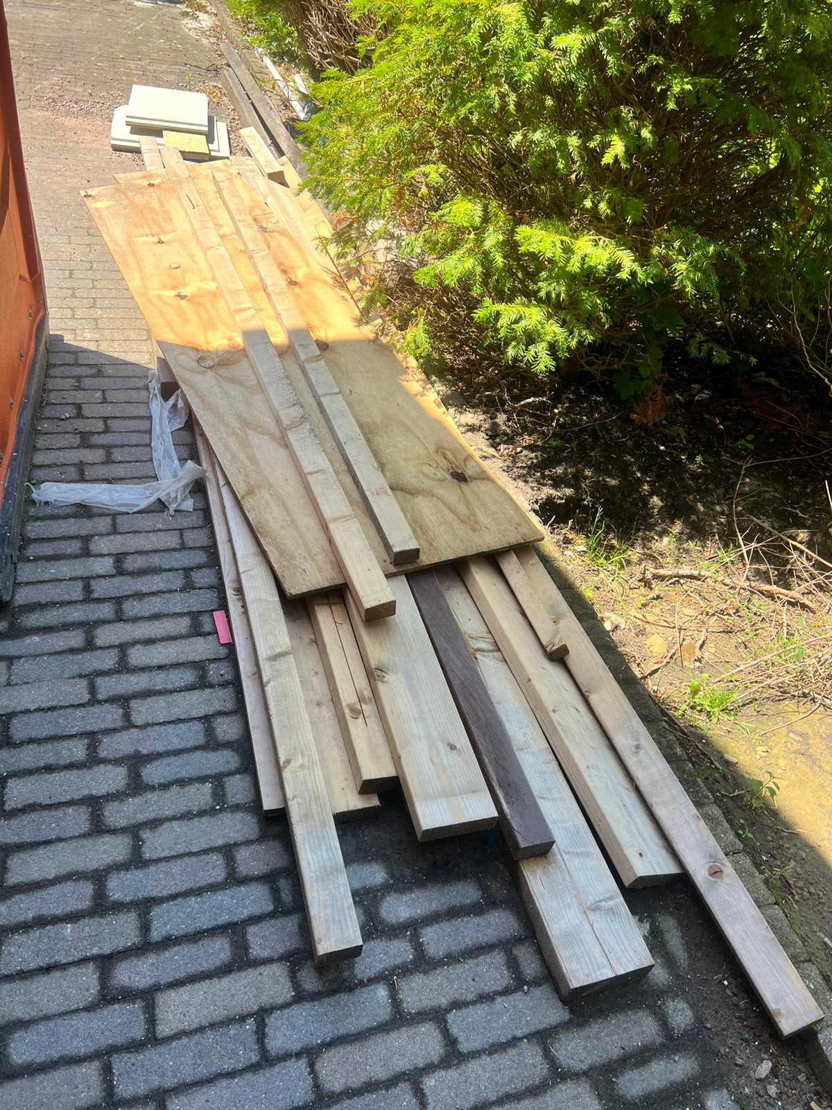 Divers hout + pallets gratis op te halen, Ophalen, Zo goed als nieuw, 50 mm of meer, Pallet