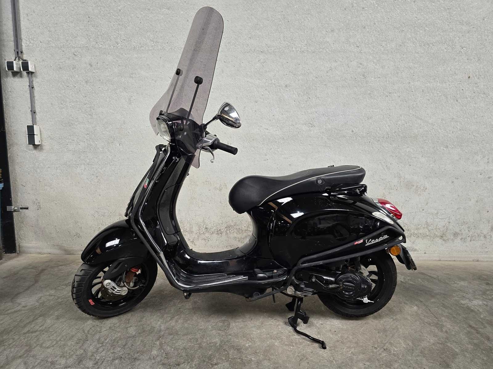 Vespa - Snorscooter - Sprint 4T - 25km uitvoering dft90k, Fietsen en Brommers, Gebruikt, Overige modellen