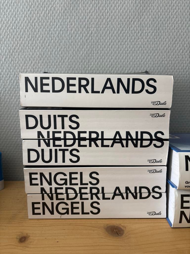 Van Dale Woordenboeken: Nederlands, Duits, Engels, Boeken, Woordenboeken, Ophalen of Verzenden, Zo goed als nieuw, Van Dale, Nederlands