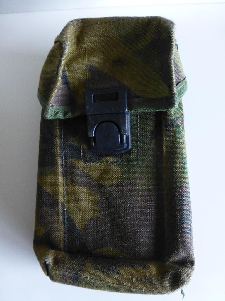 Woodland camo patronentas Landmacht PSU, Verzamelen, Militaria | Algemeen, Verzenden, Landmacht, Nederland, Embleem of Badge