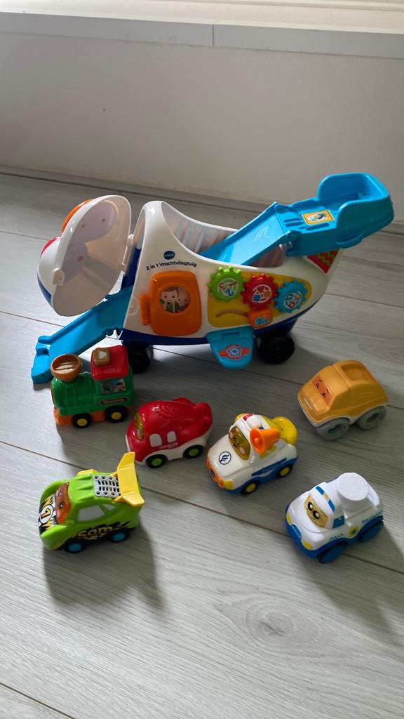 2 in 1 vrachtvliegtuig van vtech, Kinderen en Baby's, Speelgoed | Vtech, Ophalen, Zo goed als nieuw, 6 maanden tot 2 jaar