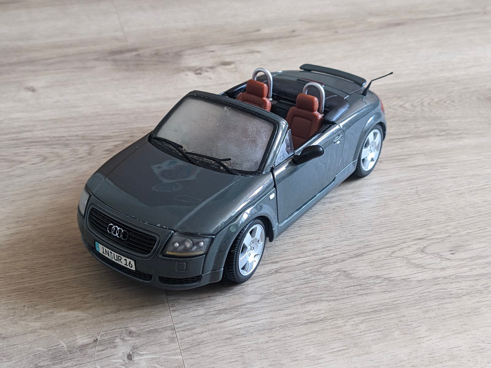 Maisto 1:18 Audi TT Roadster Diecast Model, Ophalen of Verzenden, Gebruikt, Auto, Maisto